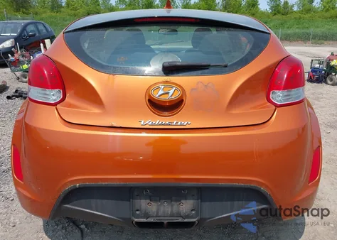 2012 Hyundai Veloster Base W/Black z USA, uszkodzony, nr VIN KMHTC6AD0CU043402